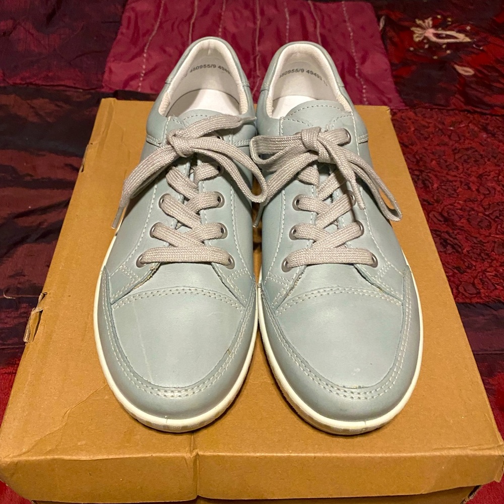 New in Box. Leather Comfortable Shoes in a neutral sage color! Portugal. Size 8